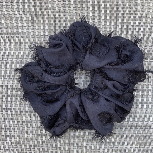 ⚜️Black Frayed Over Sized Hair Scrunchy! NWOT! - Picture 1 of 3